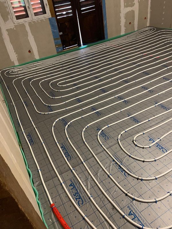 Schneckenförmige Verlegung auf Systemplatten